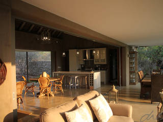 new lodge | leopard creek estate, drew architects + interiors drew architects + interiors ระเบียง, นอกชาน ไม้ Wood effect