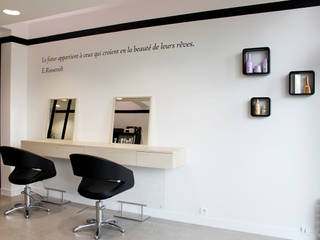 salon de coiffure blanc et noir, Backhome Backhome Powierzchnie handlowe