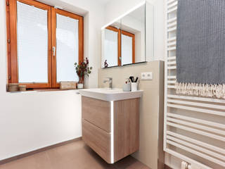 Modernes Bad zum Entspannen, BANOVO GmbH BANOVO GmbH Baños modernos Azulejos