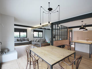 homify Industrial style dining room