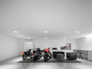 Garagem Privada, PAULO MARTINS ARQ&DESIGN PAULO MARTINS ARQ&DESIGN Minimalist garage/shed