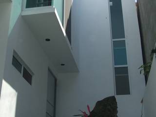 Casa 20-N, arqIVE arqIVE Minimalist houses