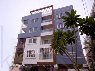 A Classy Residence in India!!, KREATIVE HOUSE KREATIVE HOUSE Casas geminadas