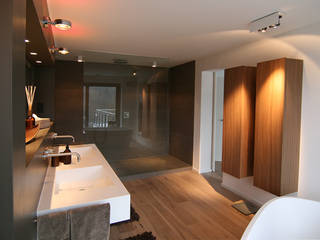 Badgestaltung mit freistehender Wanne, Axel Fröhlich GmbH Axel Fröhlich GmbH Moderne Badezimmer