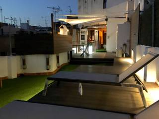 atico Barcelona, ecojardí ecojardí Modern balcony, veranda & terrace Wood-Plastic Composite