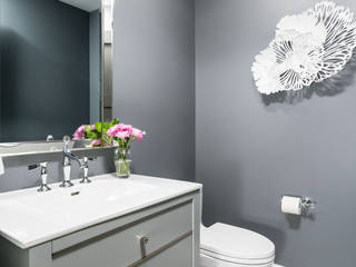 Lakeshore living, Frahm Interiors Frahm Interiors Moderne Badezimmer Grau
