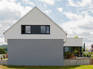 neubau eines 2-familienhauses mit einliegerwohnung in nehren, architectur|s architectur|s Moderne huizen