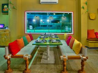 Restaurant, Hitec City, Saloni Narayankar Interiors Saloni Narayankar Interiors Gewerbeflächen