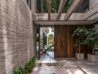 Casa Aranzazu, Besonías Almeida arquitectos Besonías Almeida arquitectos Casas unifamiliares Concreto