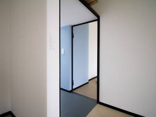 Modernisierung Haus W, Fiedler + Partner Fiedler + Partner Minimalist corridor, hallway & stairs White