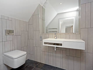 Case Study: The Plane House , BathroomsByDesign Retail Ltd BathroomsByDesign Retail Ltd Bagno minimalista