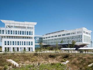 Ory &Associates introduces 6,000 m2 of KRION fv at the headquarters of Crédit Agricole Poitou-Charentes (Lagord, France), KRION® Porcelanosa Solid Surface KRION® Porcelanosa Solid Surface Ruang Komersial