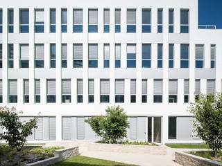 Ory &Associates introduces 6,000 m2 of KRION fv at the headquarters of Crédit Agricole Poitou-Charentes (Lagord, France), KRION® Porcelanosa Solid Surface KRION® Porcelanosa Solid Surface 商業空間