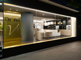 Showroom de cocinas en Paseo de la Castellana de Madrid. , Arkin Arkin Commercial spaces Amber/Gold