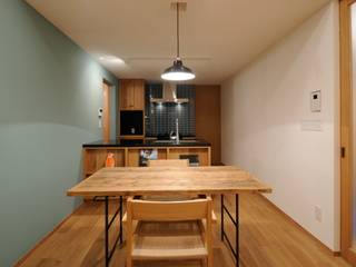 もとすのいえ, ツジデザイン一級建築士事務所 ツジデザイン一級建築士事務所 Scandinavian style dining room Wood Wood effect