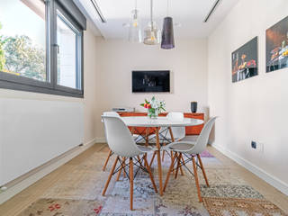 Chalet La Moraleja II, Tarimas de Autor Tarimas de Autor Modern dining room Wood Wood effect