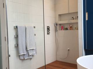 Complete Design & Installation of a new Bathroom , Barnsbury Joinery Co Barnsbury Joinery Co Ванная комната в стиле модерн