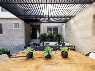 Terraza SOL, VOA Arquitectos VOA Arquitectos 모던스타일 발코니, 베란다 & 테라스 우드 우드 그레인