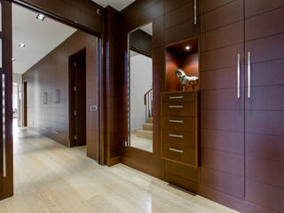 PROYECTO INTEGRAL DE CONSTRUCCIÓN DE VIVIENDA UNIFAMILIAR EN LLEIDA, Decara Decara Modern Corridor, Hallway and Staircase Wood Wood effect