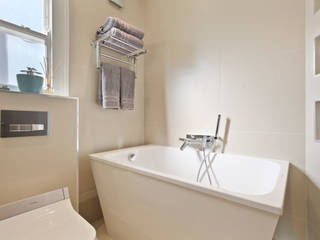 Case Study: Richmond Ensuite, TW9, BathroomsByDesign Retail Ltd BathroomsByDesign Retail Ltd Bagno moderno