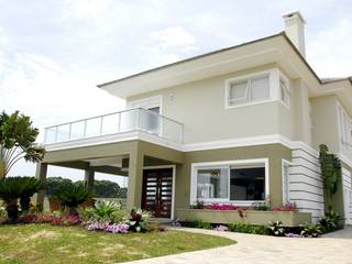 NA PRAIA, EM CONDOMÍNIO FECHADO, Maciel e Maira Arquitetos Maciel e Maira Arquitetos Rumah tinggal