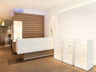 The third generation of Juwelier Trautmann uses KRION in the family establishment, KRION® Porcelanosa Solid Surface KRION® Porcelanosa Solid Surface 商業空間