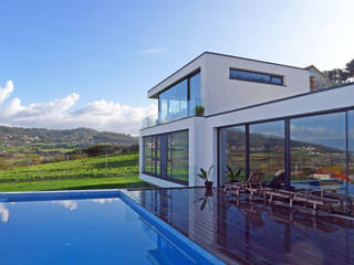 Un Viaje a detalle a través de esta Lujosa Casa, AD+ arquitectura AD+ arquitectura Infinity pool Holz Blau