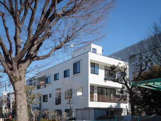 緑と眺望を楽しむ長屋建て住宅, 設計事務所アーキプレイス 設計事務所アーキプレイス Terrace house White