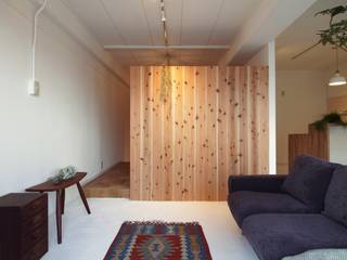 Apartment in Gakuenkita, Mimasis Design／ミメイシス デザイン Mimasis Design／ミメイシス デザイン Cuartos de estilo moderno Madera Acabado en madera