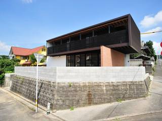 House-Sa, 伊藤憲吾建築設計事務所 伊藤憲吾建築設計事務所 Casas de madera Ladrillos