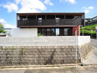 House-Sa, 伊藤憲吾建築設計事務所 伊藤憲吾建築設計事務所 Casas de madera Metal