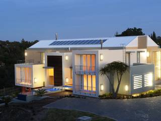 Residence, Little Walmer Golf Estate, The Matrix Urban Designers and Architects The Matrix Urban Designers and Architects Casas modernas: Ideas, imágenes y decoración