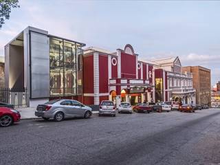 Renovations and Additions to the PE Opera House, The Matrix Urban Designers and Architects The Matrix Urban Designers and Architects Espaços comerciais