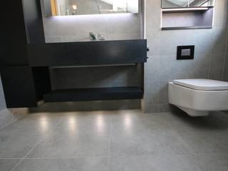 Dramatic Monochrome Shower Room, DeVal Bathrooms DeVal Bathrooms Baños de estilo moderno