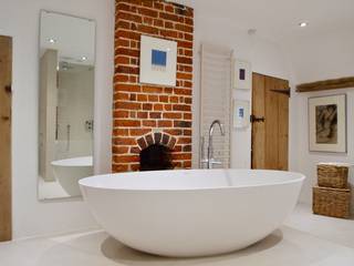 Stylish Grade II Bathroom, DeVal Bathrooms DeVal Bathrooms ห้องน้ำ