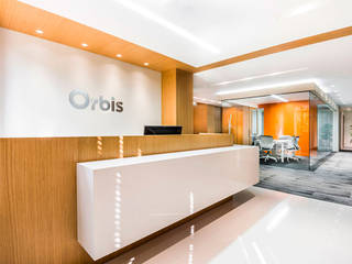 OFICINAS MEDELLIN, FR ARQUITECTURA S.A.S. FR ARQUITECTURA S.A.S. Ruang Studi/Kantor Modern
