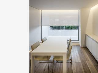 Bajo el Azúl del Cielo, Gallardo Llopis Arquitectos Gallardo Llopis Arquitectos Cocinas de estilo minimalista