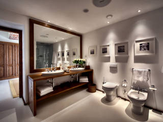 Pavimenti e pareti in resina per il bagno, COVERMAX RESINE COVERMAX RESINE Baños de estilo moderno