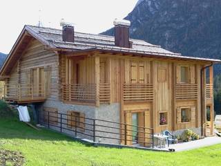 Legno e pietra, Woodbau Srl Woodbau Srl Wooden houses Wood Wood effect