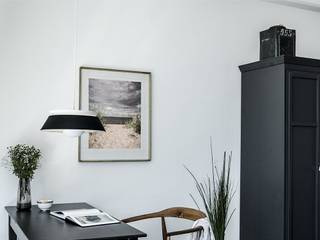 Cuna, Light & Store Light & Store Scandinavian style study/office