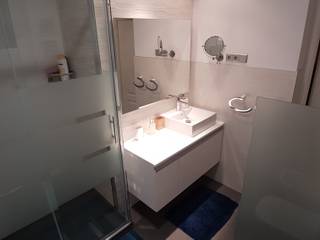 Reforma de baño en pizarra y texturas, M.Angustias Terron M.Angustias Terron Modern bathroom Ceramic