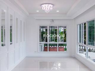 งานออกแบบตกแต่งบ้านพักอาศัย, Rockhow Studio Design Rockhow Studio Design حديقة داخلية