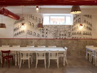 Trianon Pizzeria, M@G Architettura&Design M@G Architettura&Design Sala da pranzo in stile mediterraneo Legno massello Effetto legno