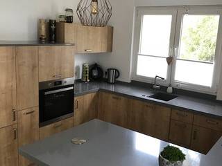 Kundenküche Naturstein, Marquardt Küchen Marquardt Küchen Built-in kitchens Quartz