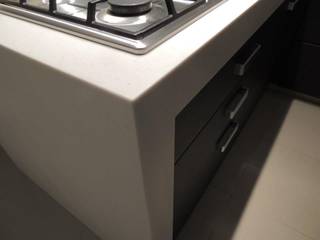 COCINA EN FOIL CON CUBIERTA EN CORIAN, La Central Cocinas Integrales S.A de C.V La Central Cocinas Integrales S.A de C.V Nhà bếp: thiết kế nội thất · bố trí · hình ảnh