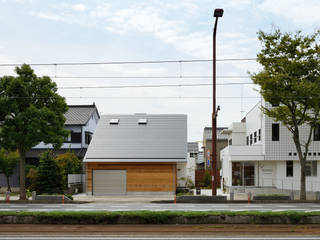 豊橋市 八町通の家, スタジオグラッペリ １級建築士事務所 ／ studio grappelli architecture office スタジオグラッペリ １級建築士事務所 ／ studio grappelli architecture office Casas modernas: Ideas, diseños y decoración