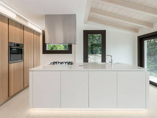 Villa Ferroli, GD Arredamenti GD Arredamenti Built-in kitchens MDF