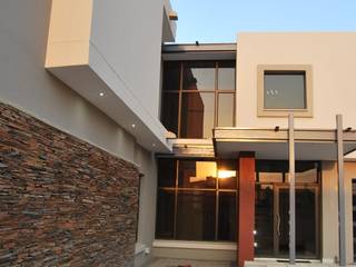 House N, APEX ARCHITECTURE APEX ARCHITECTURE منازل