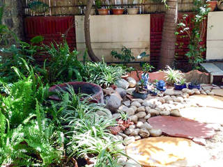 Garden Decor at Hamlet, Grecor Grecor Front yard