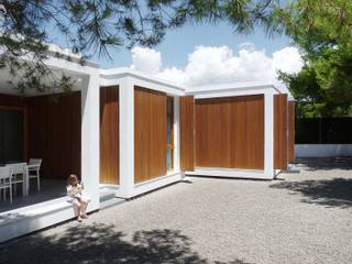 MAISON ELIANA, CALMM ARCHITECTURE CALMM ARCHITECTURE Minimalist house Wood Wood effect